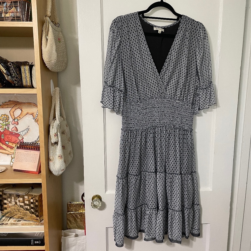 EUC Navy + White MAX STUDIO Smocked Waist A-line Midi w/ Paneled Flare Skirt